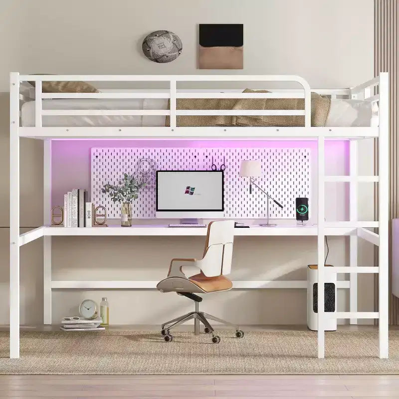 Lit mezzanine queen-size en métal noir avec bureau, prise de courant et lumières LED, peu encombrant